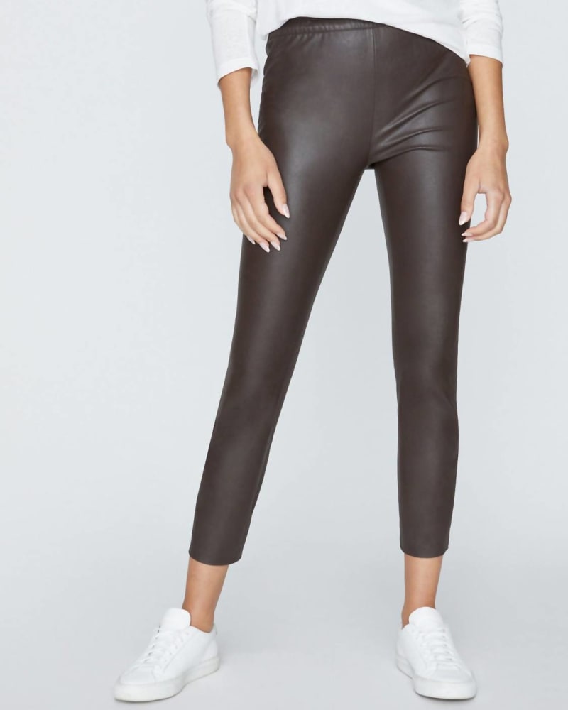 Front of a model wearing a size L Juniper Stretch Crop in Timber Brown in Timber Brown by Brochu Walker. | dia_product_style_image_id:339220